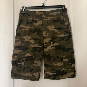 Camo size 16 boy’s cargo knee length shorts.